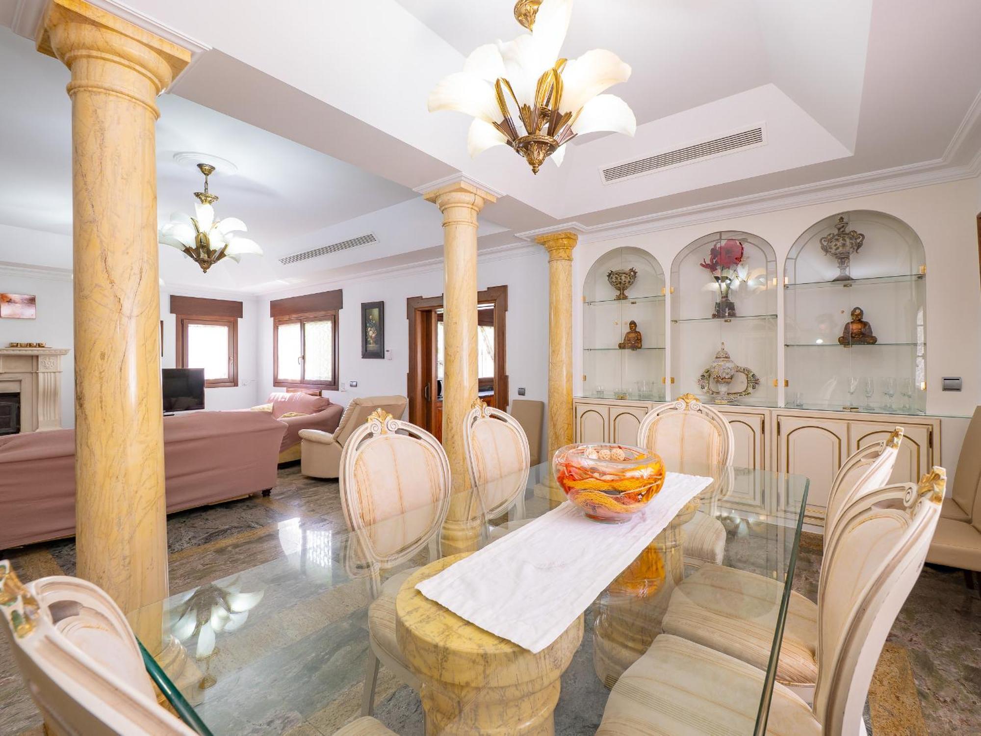 Cubo'S Villa Fina & Minigolf Included Малага Екстериор снимка