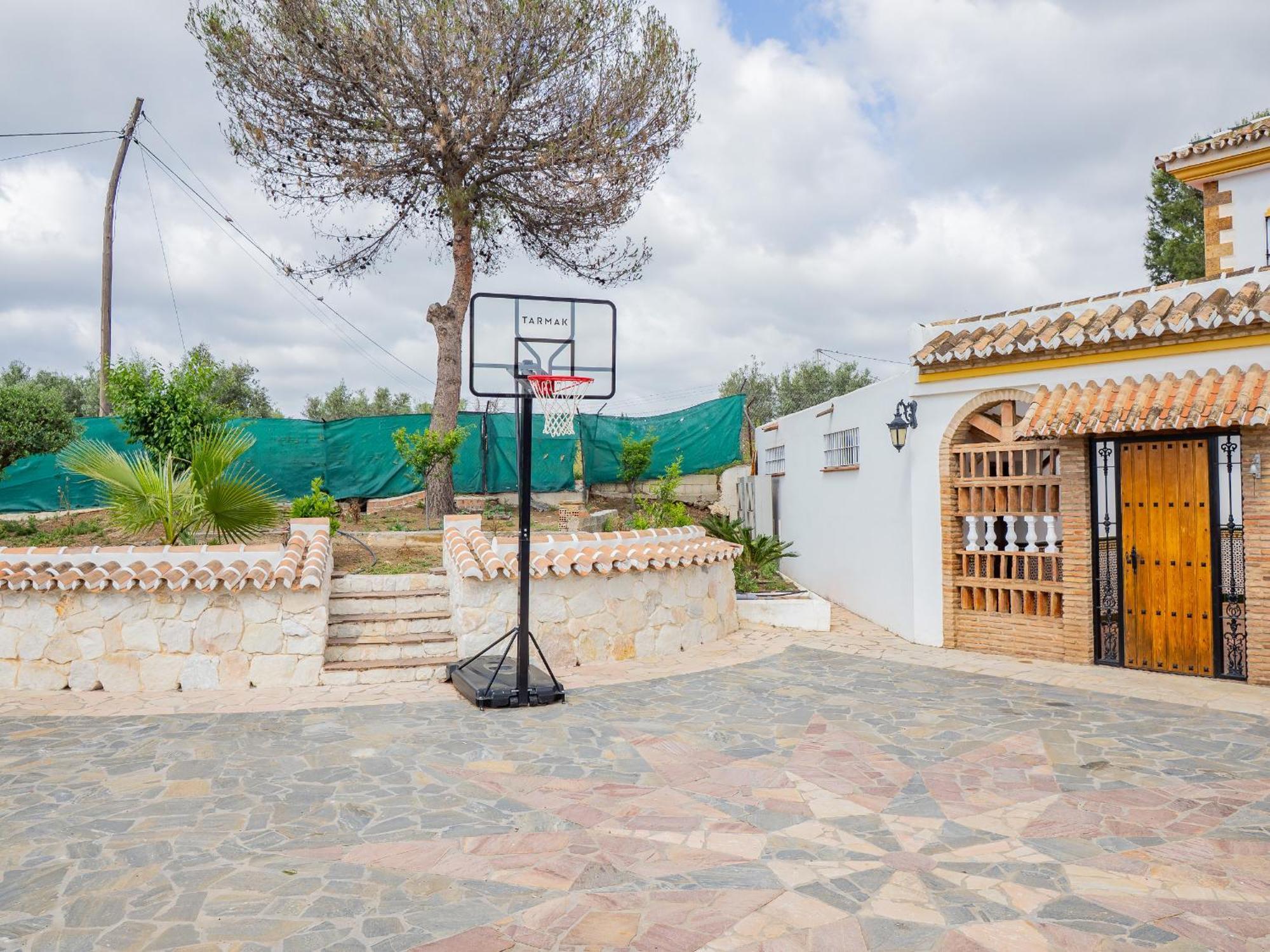 Cubo'S Villa Fina & Minigolf Included Малага Екстериор снимка